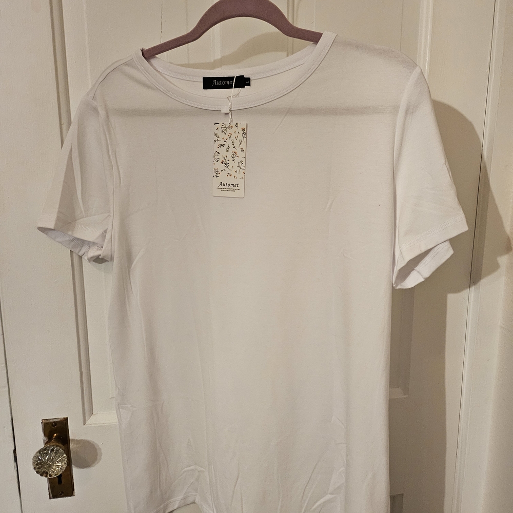 Raisin White Short Sleeve Tee